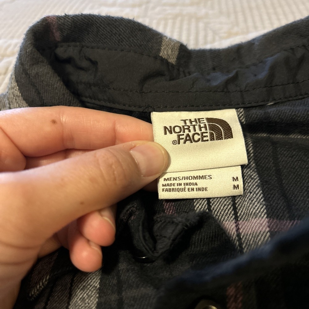 The North Face Men's Flannel Shirt Long Sleeve Button Down Gray Black Size M - Picture 2 of 5